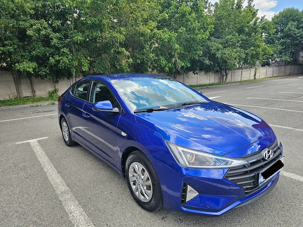 HYUNDAI Elantra 2019 — imagine 3