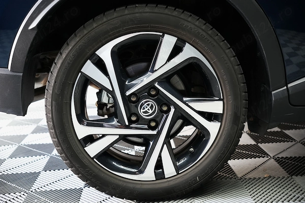 TOYOTA C-HR 2023 — imagine 12