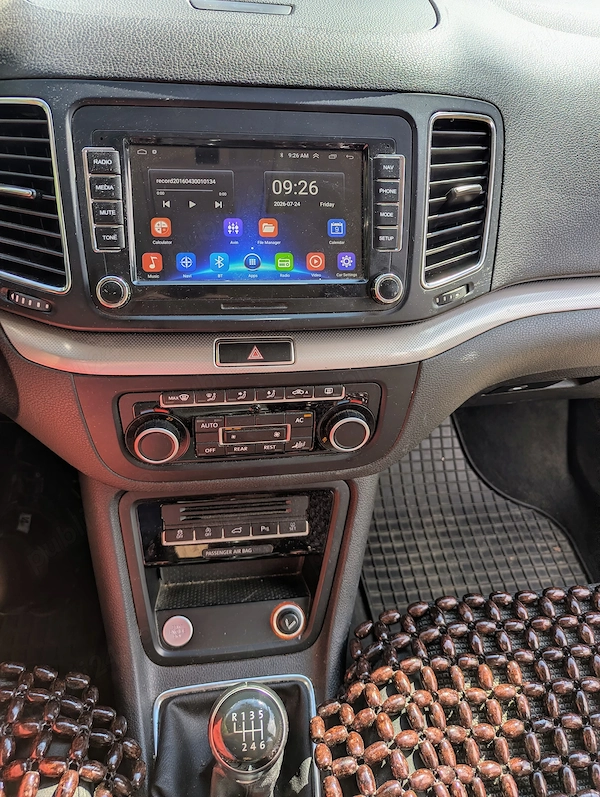 VOLKSWAGEN Sharan 2012 — imagine 8