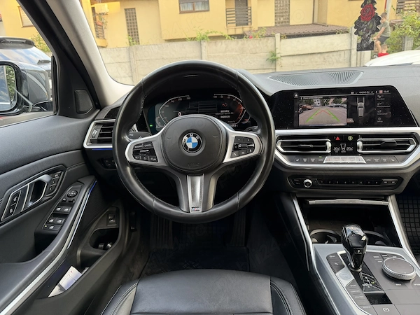 BMW 3 Series 2020 — imagine 6