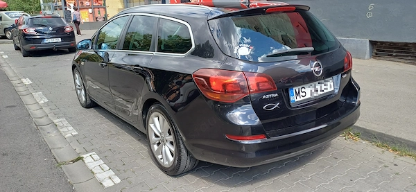 OPEL Astra 2011 — imagine 4