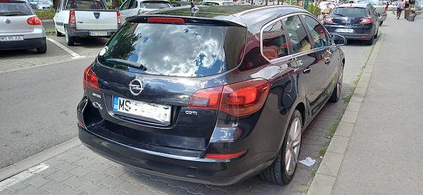 OPEL Astra 2011 — imagine 5