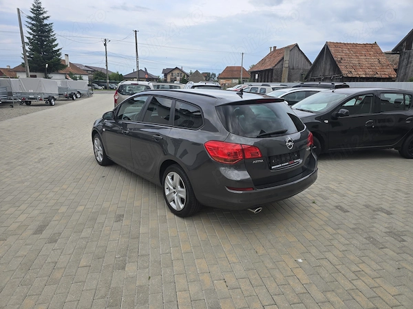 OPEL Astra 2011 — imagine 3