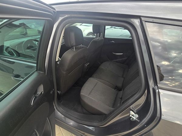OPEL Astra 2011 — imagine 9