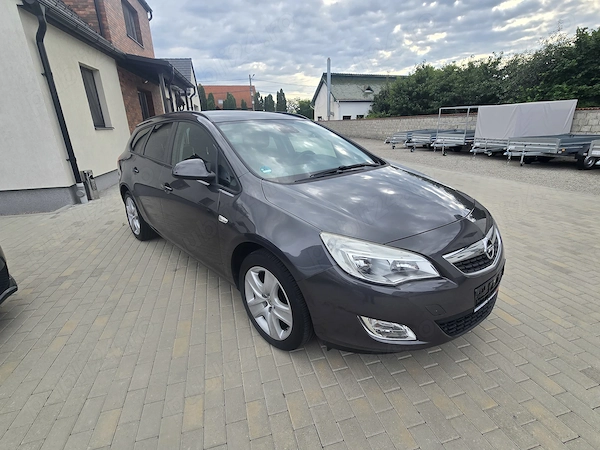 OPEL Astra 2011 — imagine 2