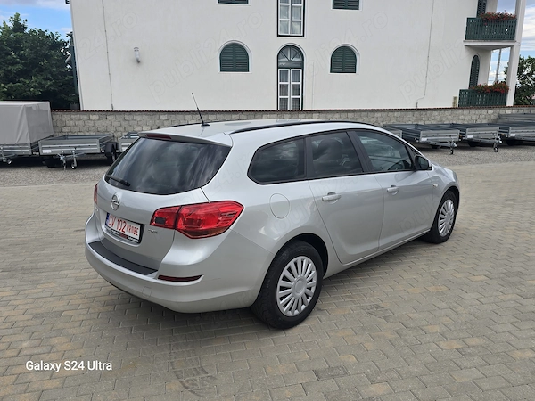 OPEL Astra 2011 — imagine 3