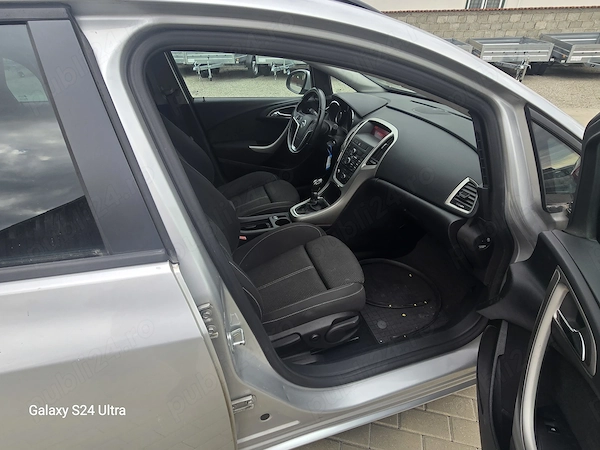 OPEL Astra 2011 — imagine 13