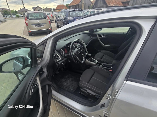 OPEL Astra 2011 — imagine 15