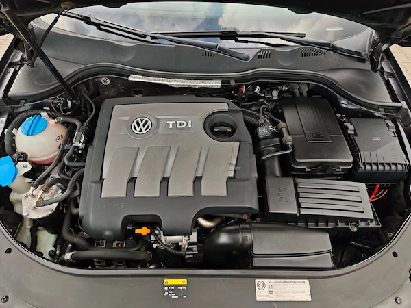 VOLKSWAGEN Passat 2013 — imagine 9