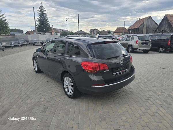 OPEL Astra 2013 — imagine 4