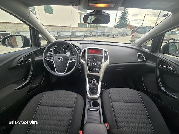 OPEL Astra 2013 — imagine 9
