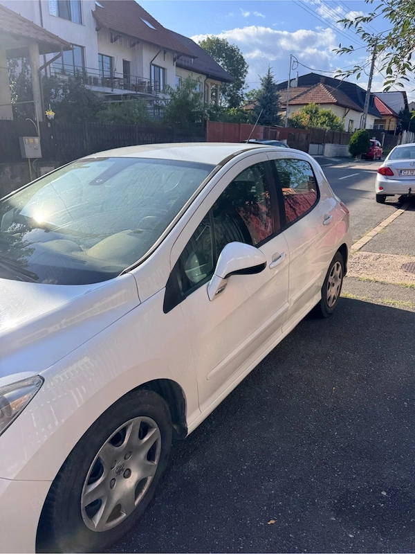 PEUGEOT 308 2011 — imagine 3
