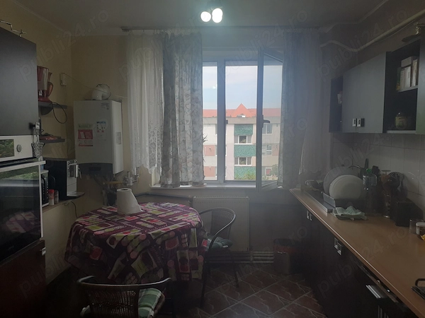Apartament 3 cam. cf.1 semidecomandat, in Zona Hipodrom, mobilat si utilat asa cum se vede in poze — fotografia 3