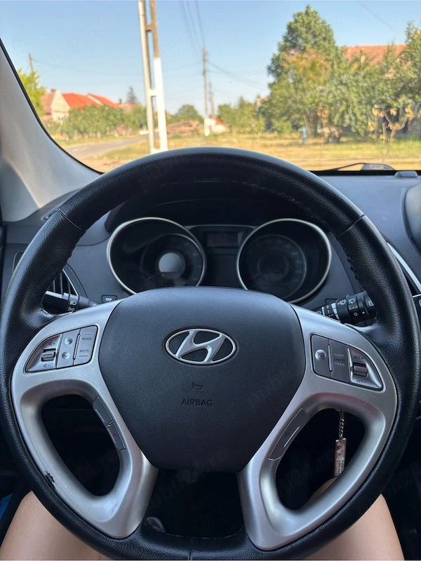 HYUNDAI ix35 2013 — imagine 2