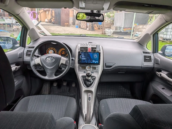 TOYOTA Auris 2010 — imagine 2