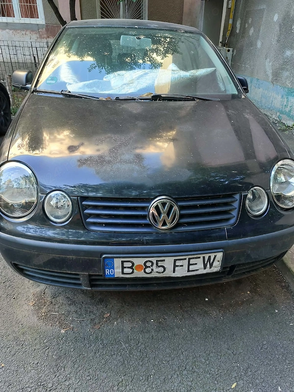 VOLKSWAGEN Polo