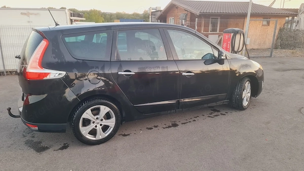 RENAULT Grand Scenic 2010 — imagine 3