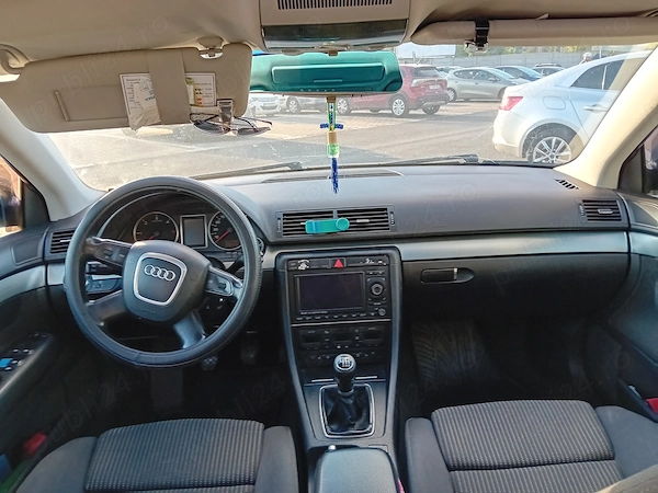AUDI A4 2005 — imagine 8