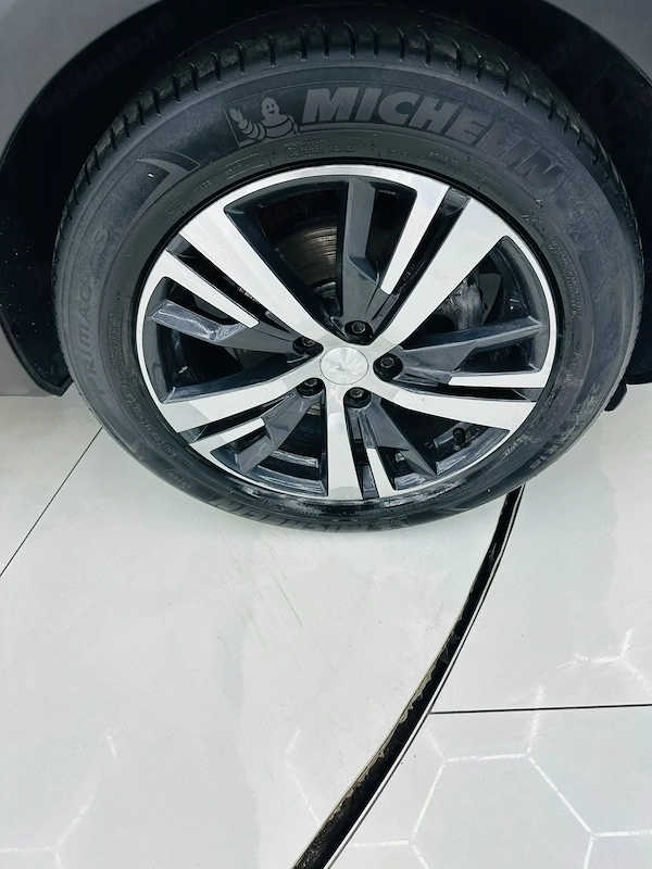PEUGEOT 5008 2018 — imagine 9