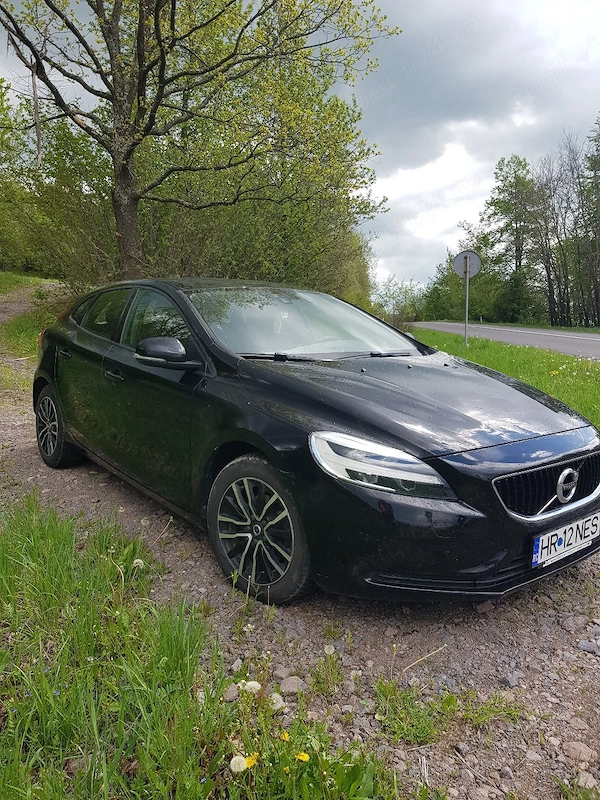 VOLVO V40 Cross Country 2019 — imagine 4