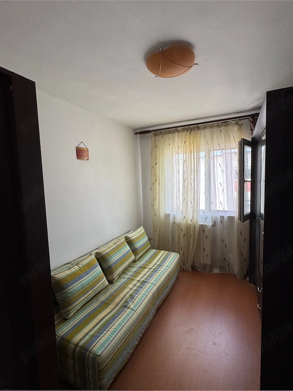 Apartament de vanzare 4 camere Inel 2 Constanta — fotografia 2