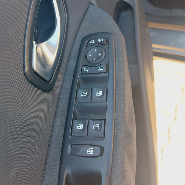 RENAULT Grand Scenic 2015 — imagine 7