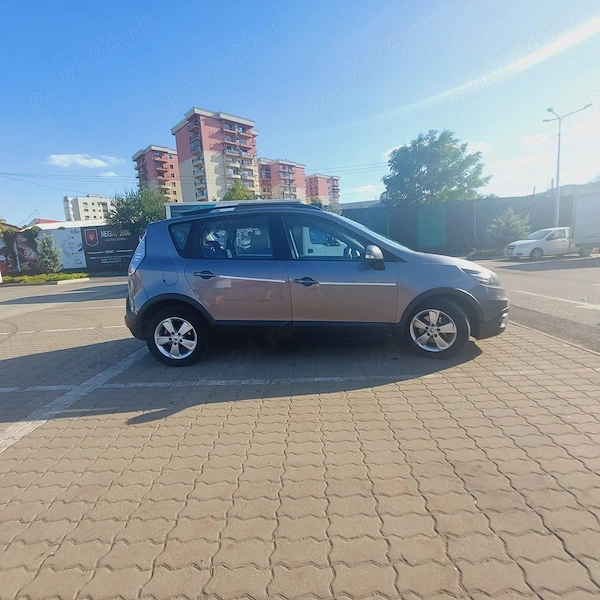 RENAULT Grand Scenic