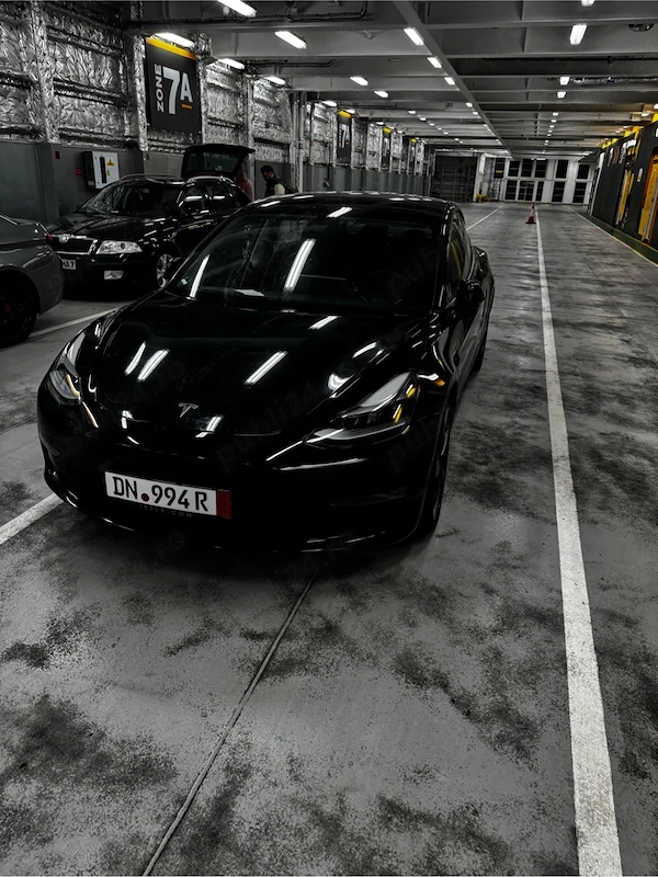 TESLA Model 3 2022 — imagine 4