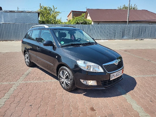 SKODA Fabia 2012 — imagine 2