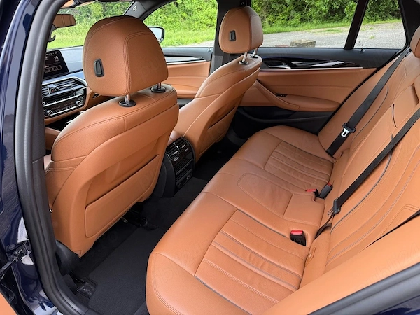 BMW 5 Series 2020 — imagine 7