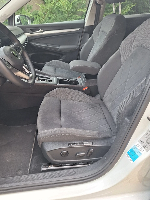 VOLKSWAGEN Golf 2022 — imagine 8