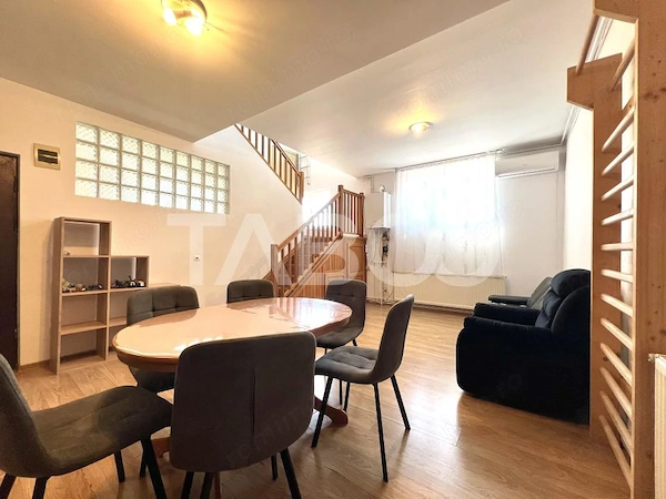 Apartament cu 3 camere 2 nivele de vanzare zona Centrala Piata Abator — fotografia 3