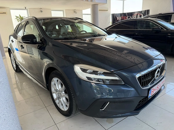 VOLVO V40 Cross Country