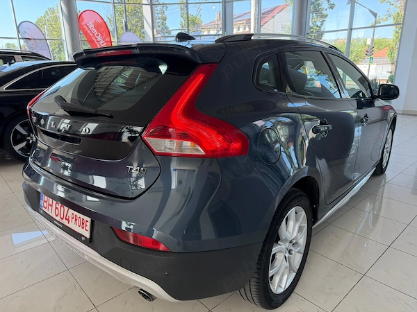 VOLVO V40 Cross Country 2018 — imagine 6
