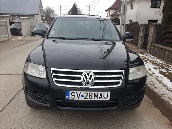 VOLKSWAGEN Touareg