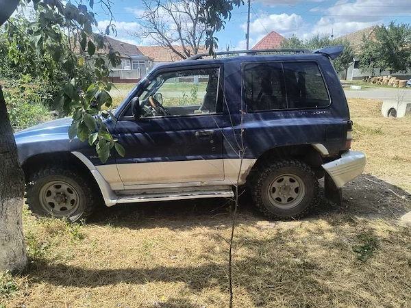 MITSUBISHI Pajero 1999 — imagine 3