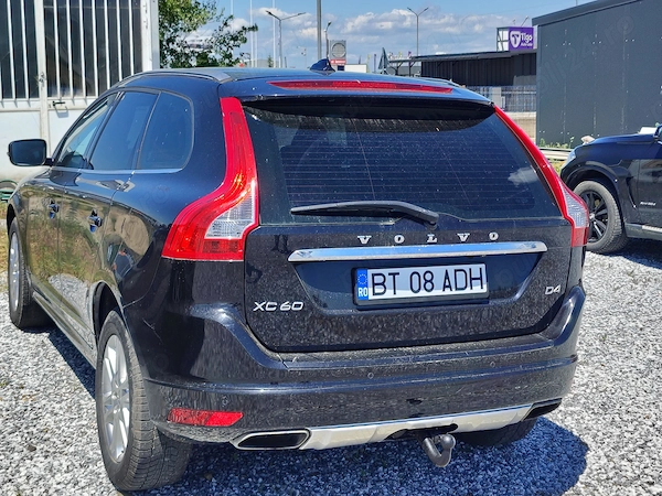 VOLVO XC60 2015 — imagine 10