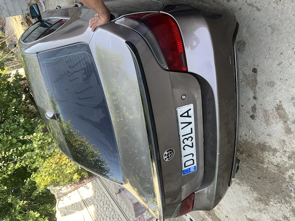BMW 5 Series 2010 — imagine 3