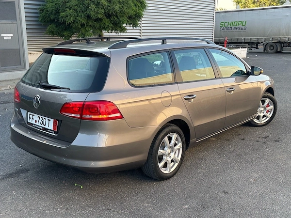VOLKSWAGEN Passat 2012 — imagine 3
