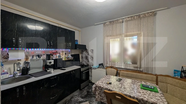 Apartament 3 camere decomandat, zona Catedrala Eroilor – Târgoviște — fotografia 3