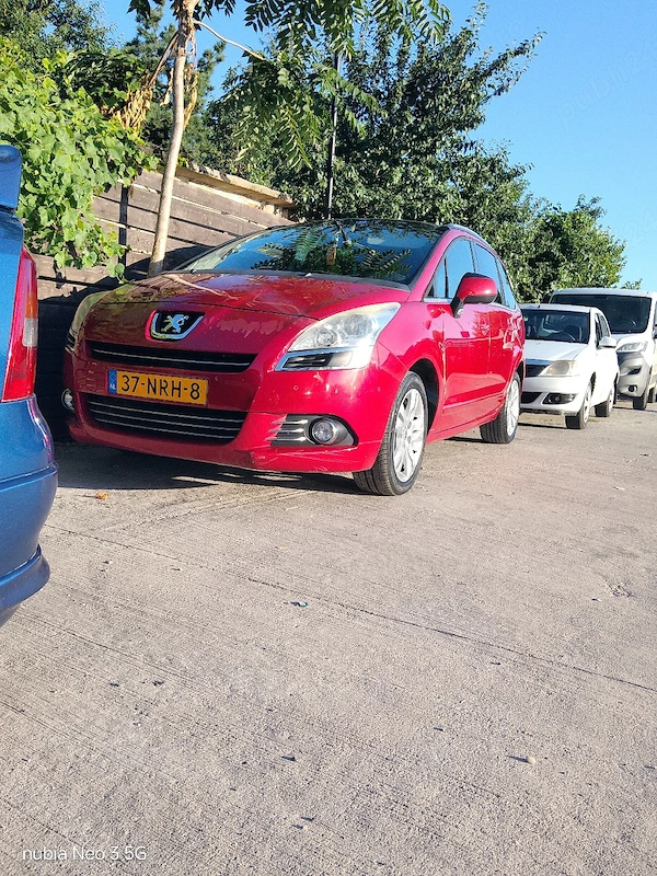 PEUGEOT 5008 2010 — imagine 5