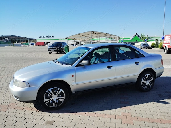AUDI A4 1996 — imagine 2