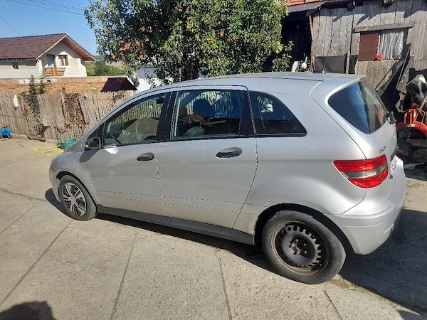 MERCEDES-BENZ 190 2008 — imagine 4