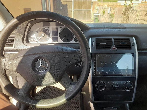 MERCEDES-BENZ 190 2008 — imagine 3