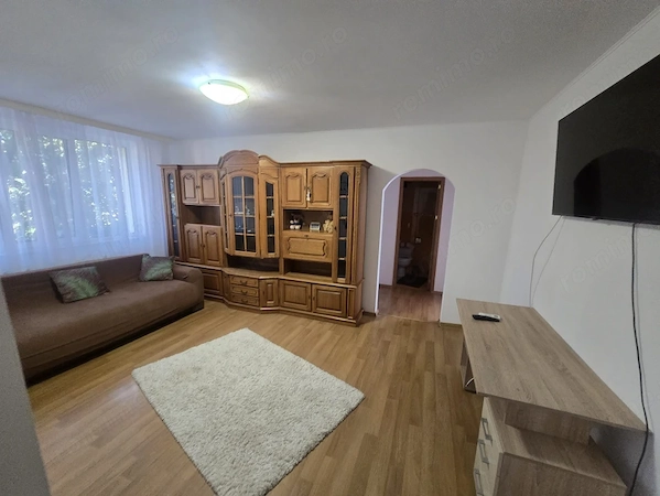 Apartament Negru Voda, langa scoala nr. 14, etaj 3 — fotografia 1