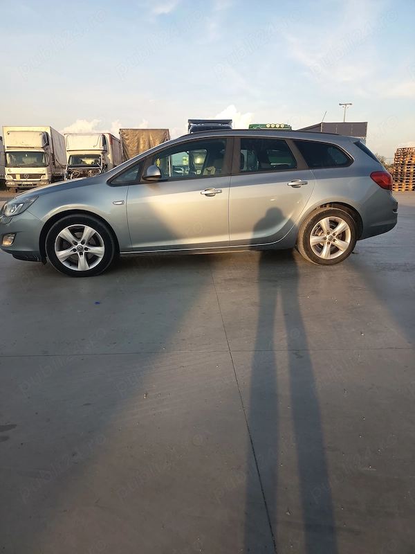 OPEL Astra 2011 — imagine 4