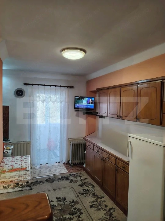 Apartament cu 3 camere 55mp, decomandat, cu garaj și parcare — fotografia 3