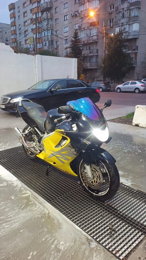 Honda Cbr 600 F4