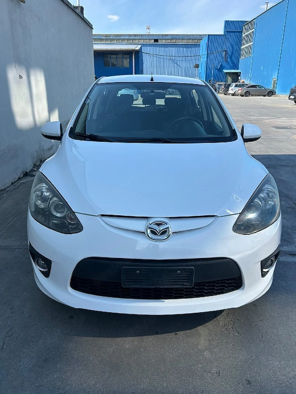 MAZDA 2 2009 — imagine 3