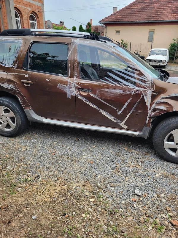 DACIA Duster 2011 — imagine 5